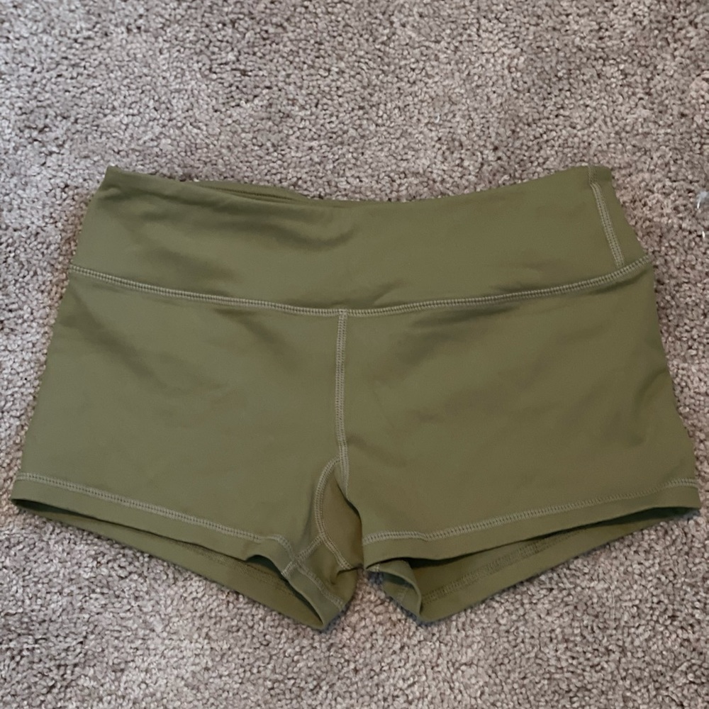 Savage Barbell Booty Shorts - size S